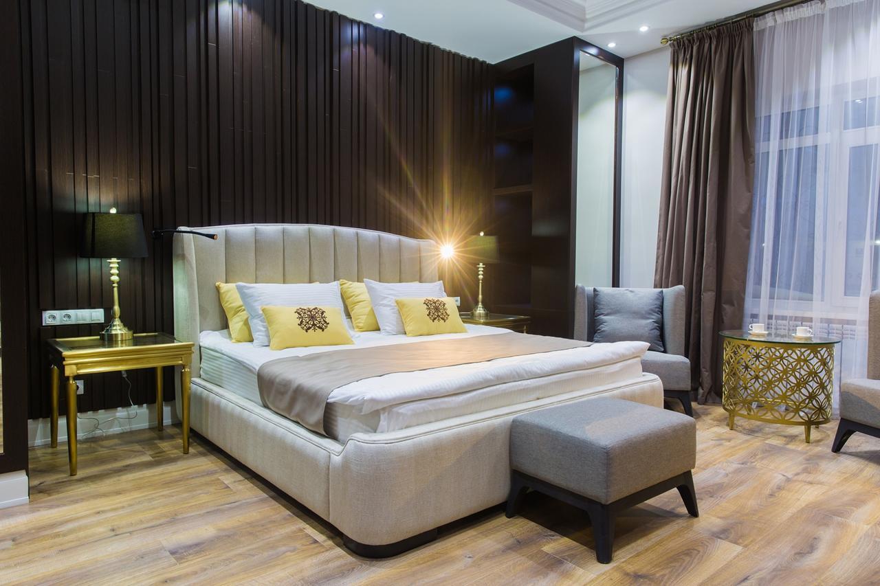 Qonaq Hotel Astana Bagian luar foto